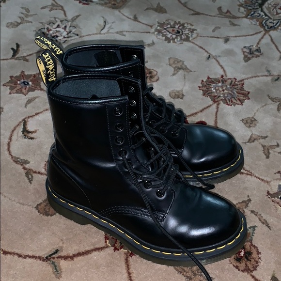 Dr. Martens Shoes - Doc Martens Icon 1460